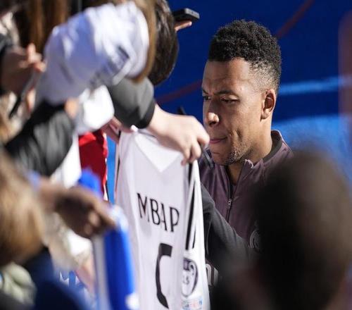 亨特三分命,加兰精准助,攻助力得分,欧亿体育官方,欧亿体育在线官网,欧亿体育线上,欧亿体育APP